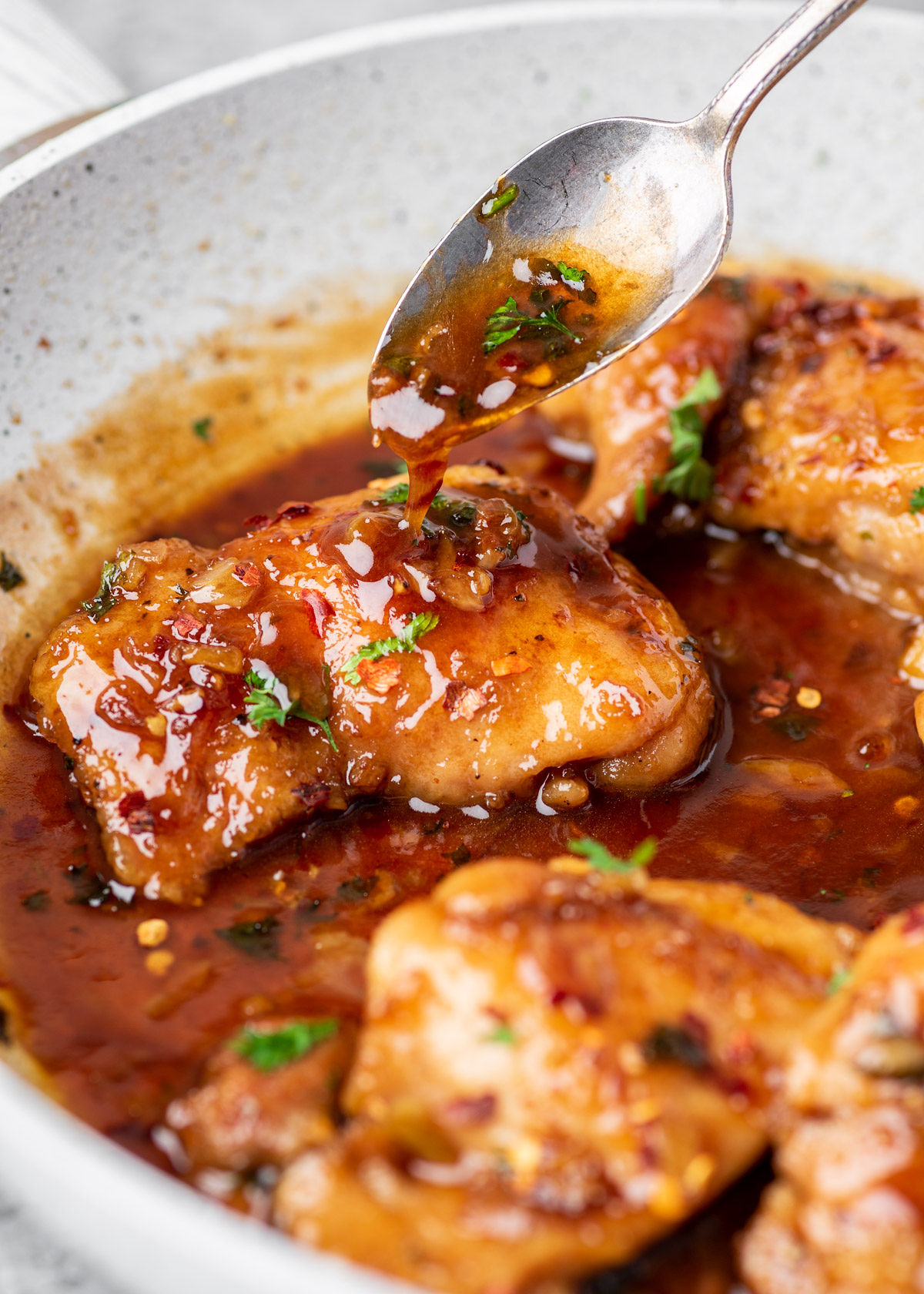 Honey Garlic Chicken! This epic dish takes just 12 minutes to make and features a magic 5-ingredient Honey Garlic Sauce that will leave your taste buds singing. Best of all, it's made with pantry staples, making it the perfect back pocket dinner idea for busy nights. #recipes